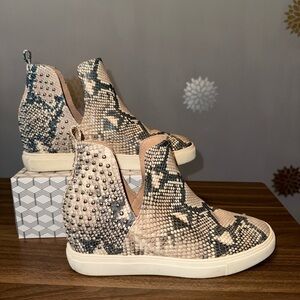 Steve Madden Woman’s Snake‎ Print Stud Ankle Boots Sneakers Shoes Punk Rock Y2K